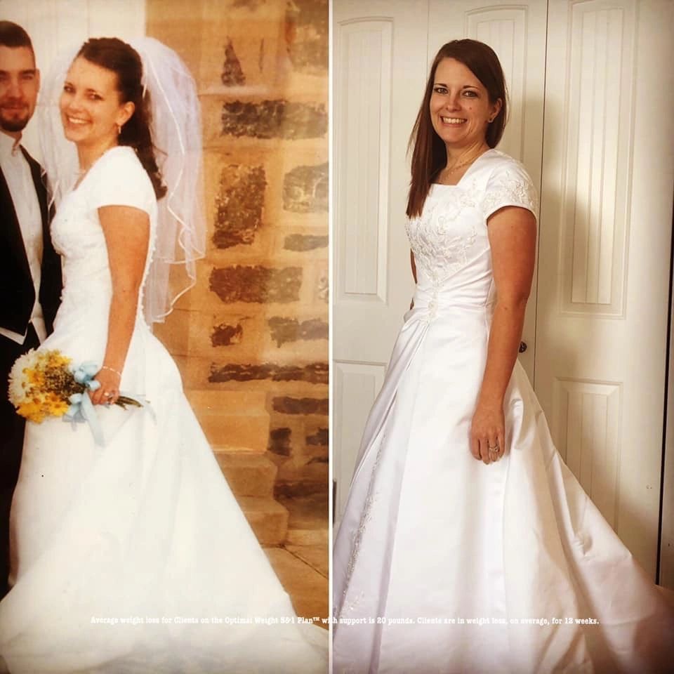 How much does a wedding dress weigh in pounds hot sale